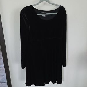 Molly Malloy Black Long Sleeve Dress